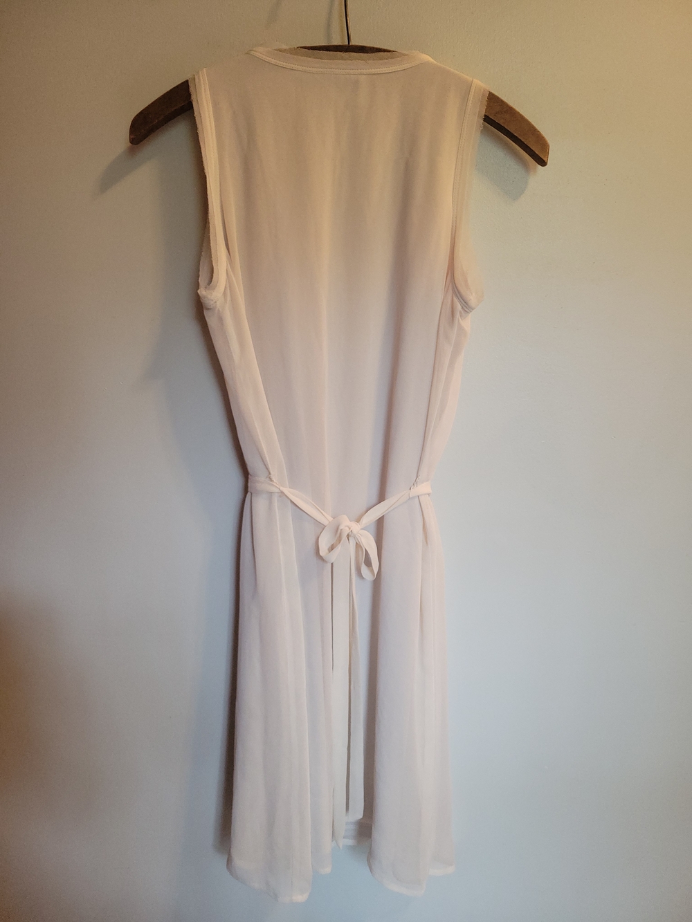 Simply Vera Vera Wang Pleated Cream Sleeveless Dress with Waist Tie Womens Small - Picture 6 of 10